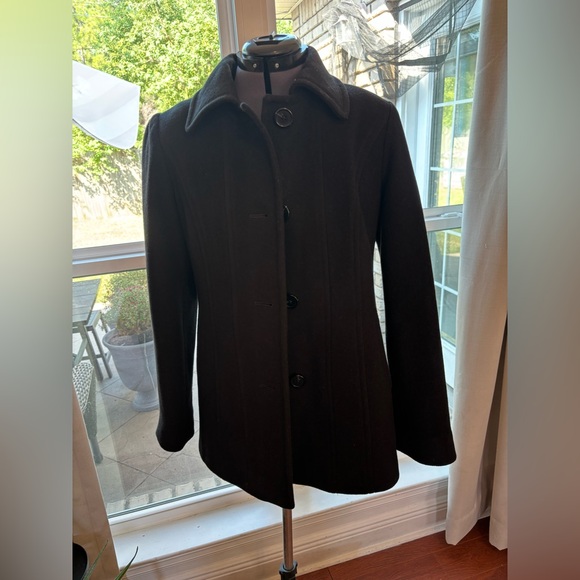 Women’s Anne Klein Black Pea Coat. Size Medium. 80%Wool. 20% nylon. - Picture 1 of 4